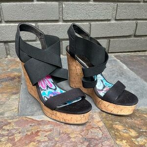 Madden Girl Black Wedge Sandals (7.5)